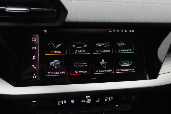 Audi A3 Sportback 30 TFSI S edition 32.429 km! / Virtual Cockpit / Apple CarPlay / Full LED / 17'' / Navigatie / Half leder / Parkeerhulp achter / ACC