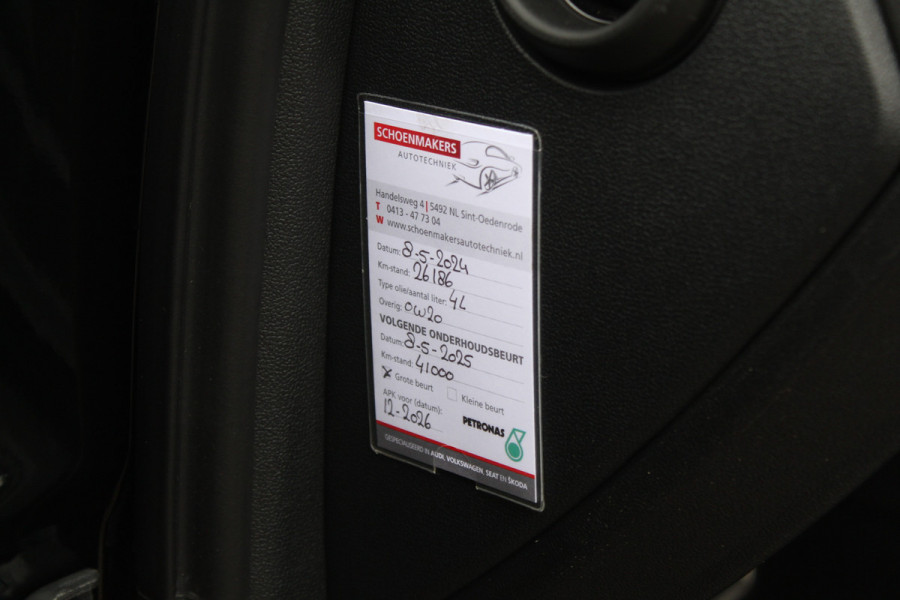 Audi A3 Sportback 30 TFSI S edition 32.429 km! / Virtual Cockpit / Apple CarPlay / Full LED / 17'' / Navigatie / Half leder / Parkeerhulp achter / ACC