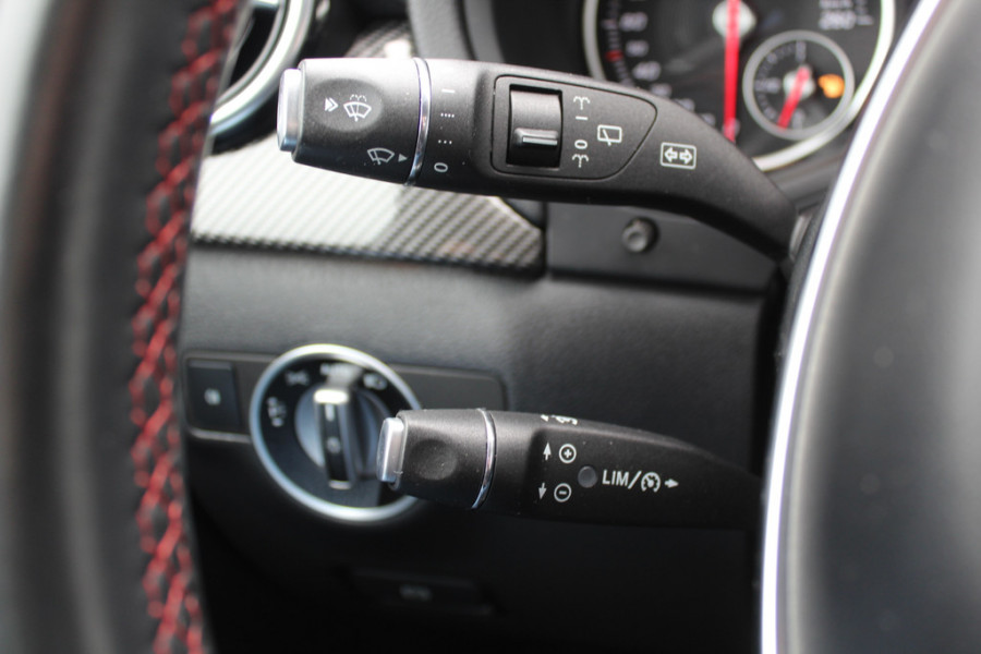 Mercedes-Benz B-Klasse 180 Business Solution AMG Upgrade Edition / Camera / Navigatie / 18'' / Stoelverwarming / Cruise Control