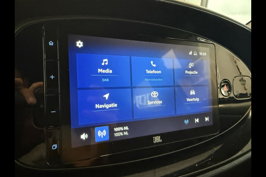 Toyota Aygo X 1.0 VVT-i S-CVT Envy 5-Drs. ClimateControl 18'lmv Navigatie 24 maanden garantie mogelijk (*vraag naar de voorwaarden)
