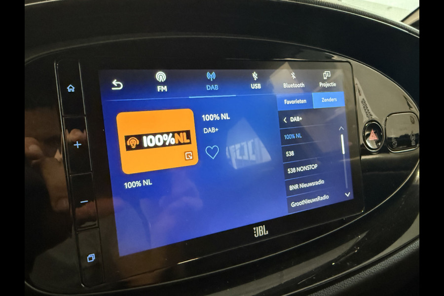 Toyota Aygo X 1.0 VVT-i S-CVT Envy 5-Drs. ClimateControl 18'lmv Navigatie 24 maanden garantie mogelijk (*vraag naar de voorwaarden)
