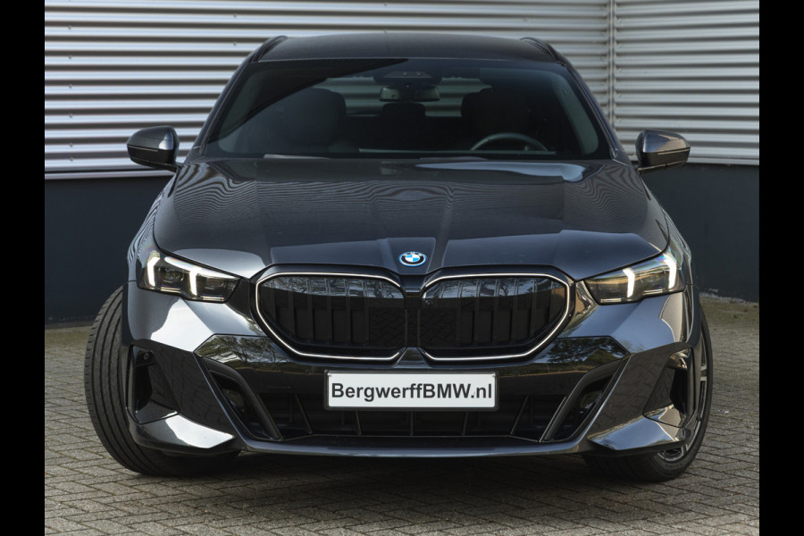 BMW 5 Serie Touring 530e M-Sport Pro - Trekhaak - Driving Ass Prof - Stoelventilatie - Head-up