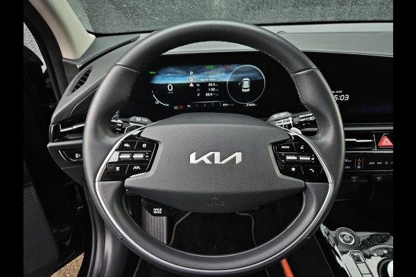 Kia Niro EV DynamicLine 64.8 kWh Gratis Laadpaal | Automaat | Camera | Navi | H-Leder | Apple Carplay/Android Auto | Key-Less | Clima | 17" Velgen | PDC | Cruise | LED |