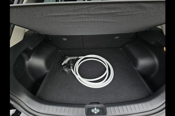 Kia Niro EV DynamicLine 64.8 kWh Gratis Laadpaal | Automaat | Camera | Navi | H-Leder | Apple Carplay/Android Auto | Key-Less | Clima | 17" Velgen | PDC | Cruise | LED |