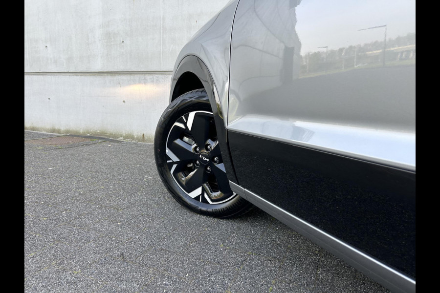 Kia Niro EV DynamicLine 64.8 kWh Gratis Laadpaal | Automaat | Camera | Navi | H-Leder | Apple Carplay/Android Auto | Key-Less | Clima | 17" Velgen | PDC | Cruise | LED |