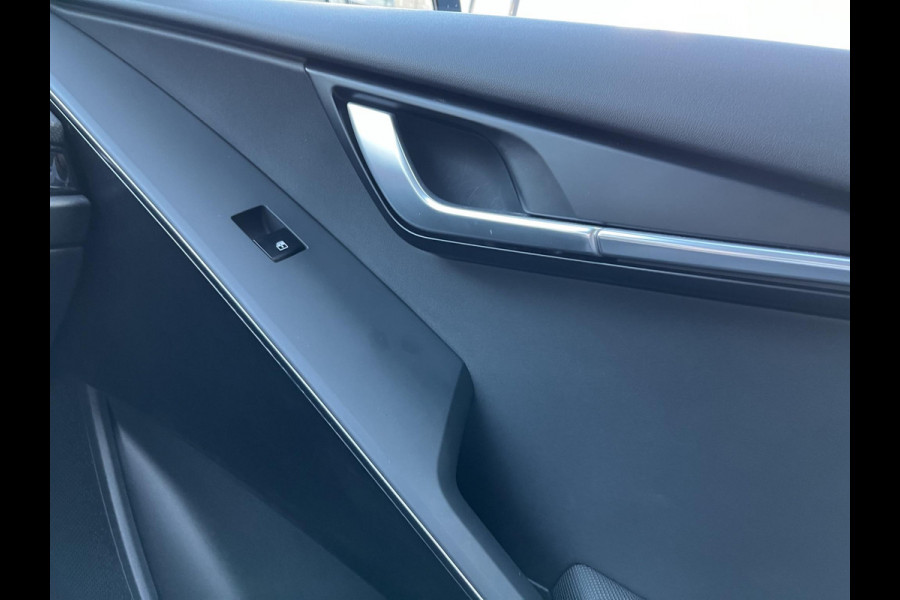Kia Niro EV DynamicLine 64.8 kWh Gratis Laadpaal | Automaat | Clima | Camera | Cruise | H-Leder | Apple Carplay & Android Auto |