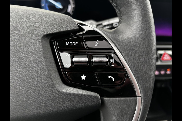 Kia Niro EV ExecutiveLine 64.8 kWh Gratis Laadpaal | Climate Control | Schuif- Kanteldak | Leder interieur | Apple Carplay & Android auto |