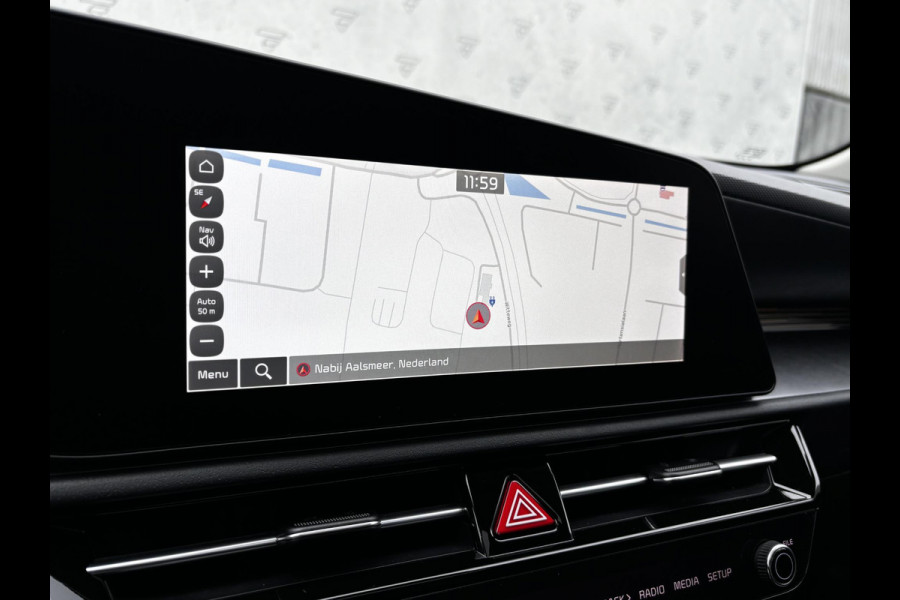 Kia Niro EV ExecutiveLine 64.8 kWh Gratis Laadpaal | Climate Control | Schuif- Kanteldak | Leder interieur | Apple Carplay & Android auto |