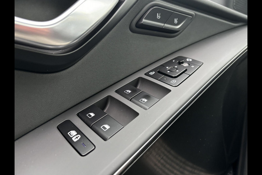 Kia Niro EV ExecutiveLine 64.8 kWh Gratis Laadpaal | Climate Control | Schuif- Kanteldak | Leder interieur | Apple Carplay & Android auto |