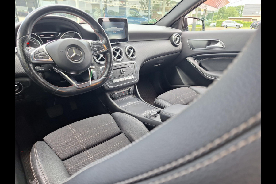 Mercedes-Benz A-Klasse 180 AMG Styling | LED | NAVI | PDC | Trekhaak 1200kg | (occasion)