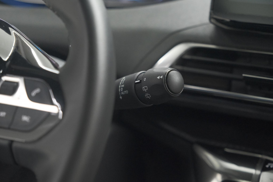 Peugeot 5008 PureTech 130 EAT8 Active Pack | 7 Zitplaatsen | Camera | Navigatie | Apple Carplay | Parkeersensoren