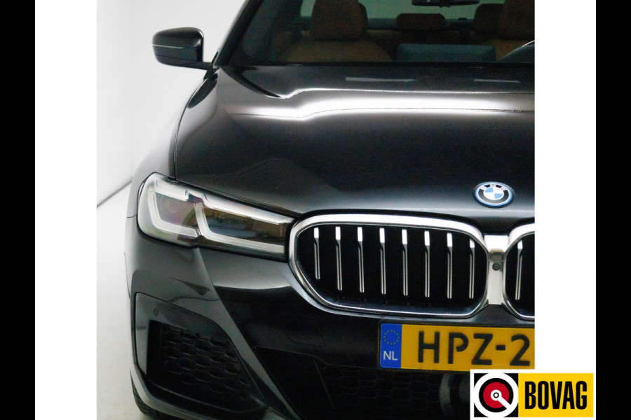 BMW 5 Serie 545e xDrive High Executive M-sport 394 PK | Pano | Trekhaak elec. | Volledig leder 360 Camera, Stoel- en stuurverwarming