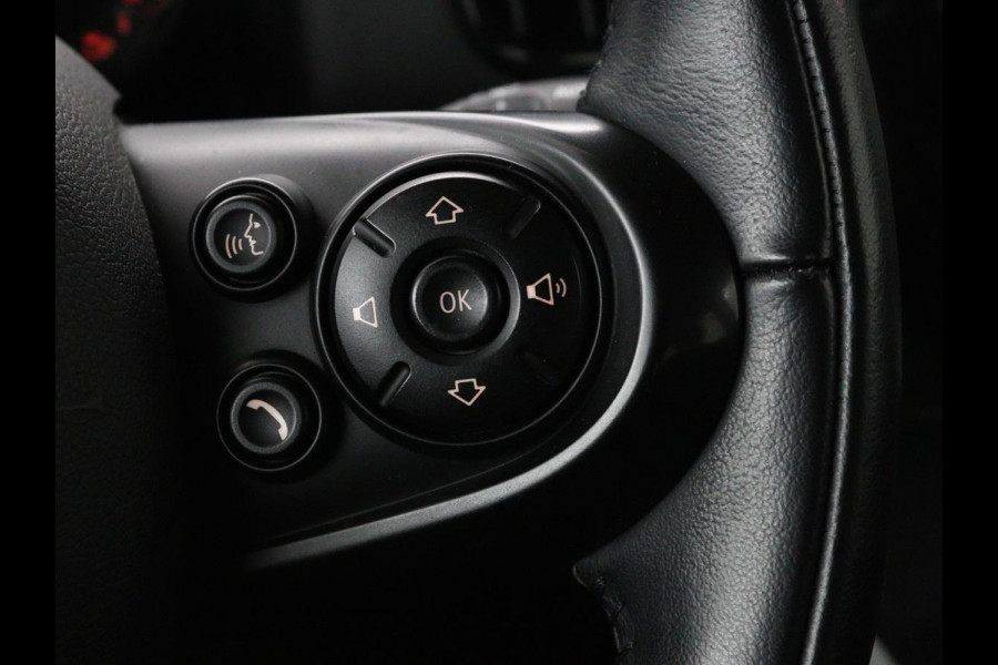 MINI Countryman 2.0 Cooper S E ALL4 Pepper | Climate control | Navigatie | PHEV | Park assist | Elektrische achterklep | Bleutooth