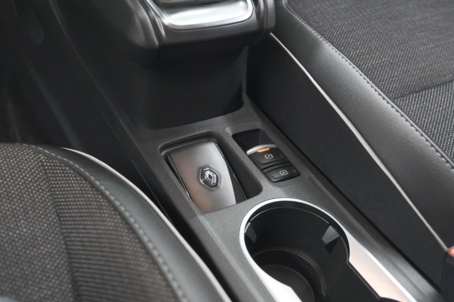 Renault Captur TCe 90 Techno | 360 Camera | 9.3 Inch Grootscherm | Apple Carplay | Navigatie