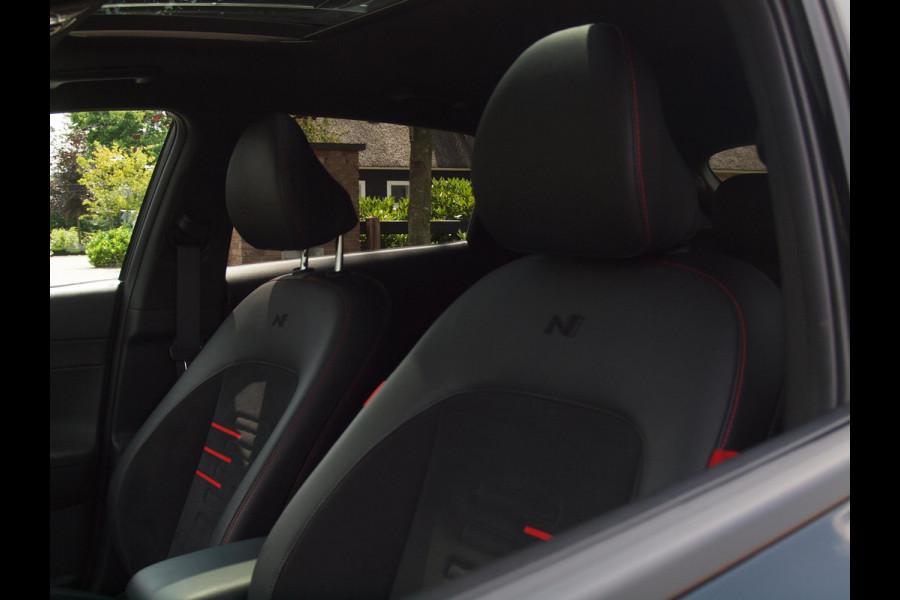 Hyundai Kona 1.6 GDI HEV N Line Sky | Panoramadak | 360 Camera | Apple Carplay | Stoelverwarming | NL-Auto |