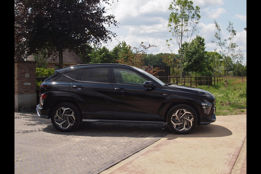 Hyundai Kona 1.6 GDI HEV N Line Sky | Panoramadak | 360 Camera | Apple Carplay | Stoelverwarming | NL-Auto |