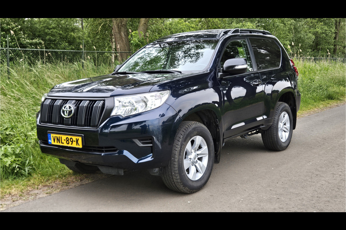 Toyota Land Cruiser 2.8 D-4D-F Comfort High Roof Blind Van Toyota Land Cruiser 2.8 D-4D-F Comfort High Roof Blind Van