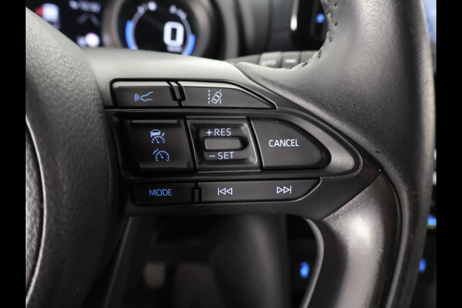 Toyota Yaris Cross 1.5 HYBRID DYNAMIC LUXERY LINE BI-TONE NAVI.ZEER COMPLEET. GARANTIE TOT 2033!