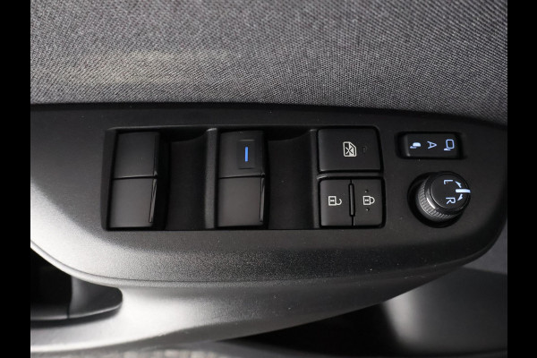 Toyota Yaris Cross 1.5 HYBRID DYNAMIC LUXERY LINE BI-TONE NAVI.ZEER COMPLEET. GARANTIE TOT 2033!