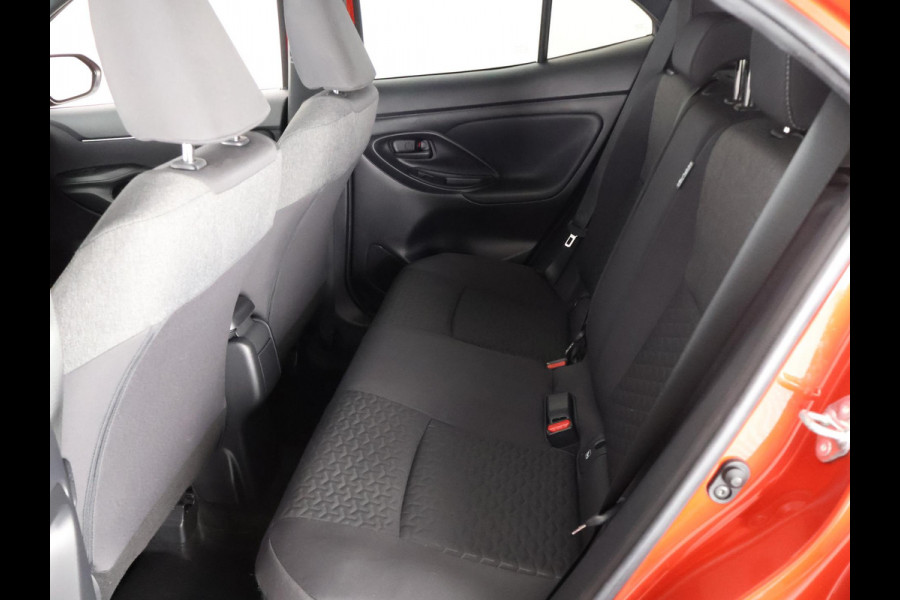 Toyota Yaris Cross 1.5 HYBRID DYNAMIC LUXERY LINE BI-TONE NAVI.ZEER COMPLEET. GARANTIE TOT 2033!