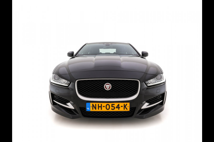 Jaguar XE 2.0 D R-Sport-Pack Aut. *LEATHER-MICROFIBRE | BI-XENON | NAVI-FULLMAP | MERIDIAN-SOUND | HEATED-SPORTSEATS | CAMERA | ECC | KEYLESS | PDC | SHIFT-PADDLES | LANE-ASSIST | CRUISE | 17''ALU*