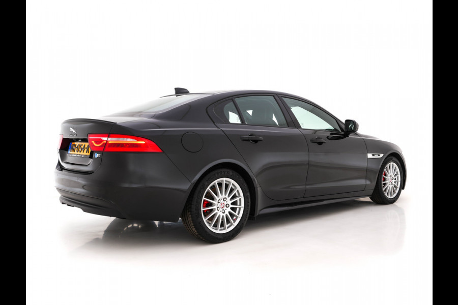 Jaguar XE 2.0 D R-Sport-Pack Aut. *LEATHER-MICROFIBRE | BI-XENON | NAVI-FULLMAP | MERIDIAN-SOUND | HEATED-SPORTSEATS | CAMERA | ECC | KEYLESS | PDC | SHIFT-PADDLES | LANE-ASSIST | CRUISE | 17''ALU*