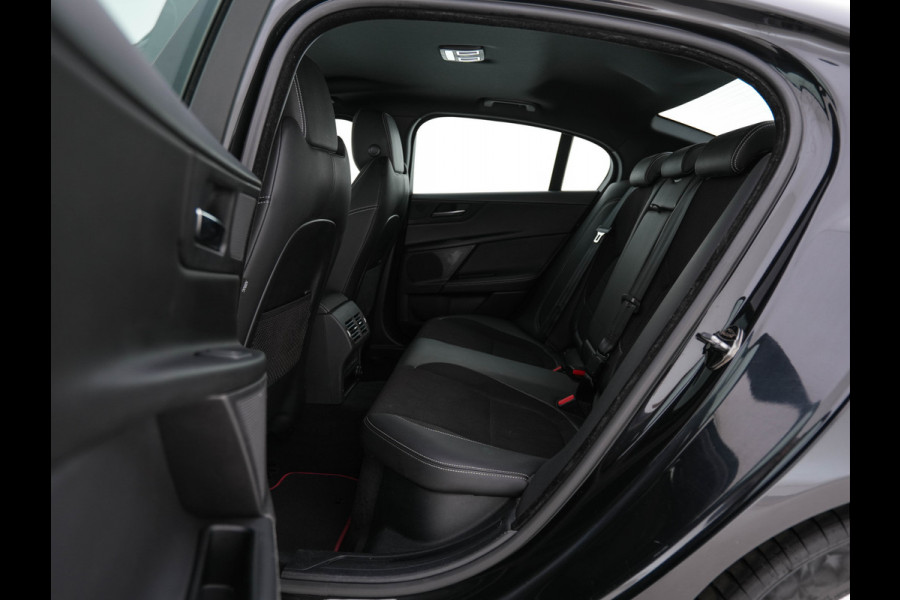 Jaguar XE 2.0 D R-Sport-Pack Aut. *LEATHER-MICROFIBRE | BI-XENON | NAVI-FULLMAP | MERIDIAN-SOUND | HEATED-SPORTSEATS | CAMERA | ECC | KEYLESS | PDC | SHIFT-PADDLES | LANE-ASSIST | CRUISE | 17''ALU*