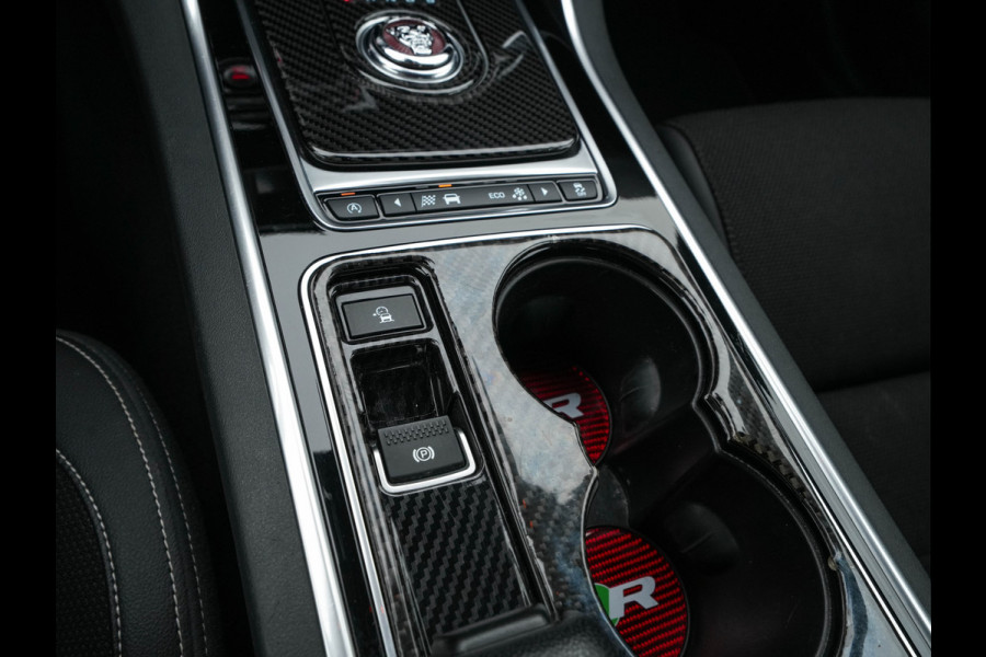 Jaguar XE 2.0 D R-Sport-Pack Aut. *LEATHER-MICROFIBRE | BI-XENON | NAVI-FULLMAP | MERIDIAN-SOUND | HEATED-SPORTSEATS | CAMERA | ECC | KEYLESS | PDC | SHIFT-PADDLES | LANE-ASSIST | CRUISE | 17''ALU*