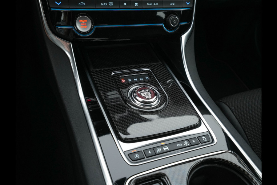 Jaguar XE 2.0 D R-Sport-Pack Aut. *LEATHER-MICROFIBRE | BI-XENON | NAVI-FULLMAP | MERIDIAN-SOUND | HEATED-SPORTSEATS | CAMERA | ECC | KEYLESS | PDC | SHIFT-PADDLES | LANE-ASSIST | CRUISE | 17''ALU*