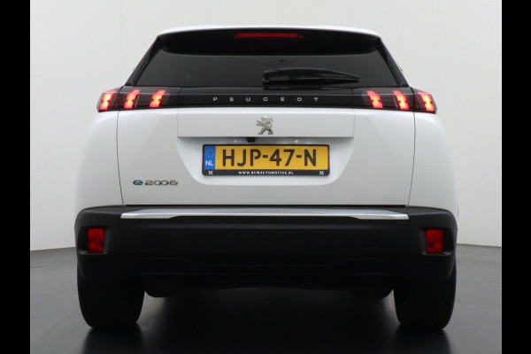 Peugeot e-2008 EV Allure 50 kWh CAMERA | NAVI | RIJKLAAR INCL. 12 MND. BOVAGGARANTIE