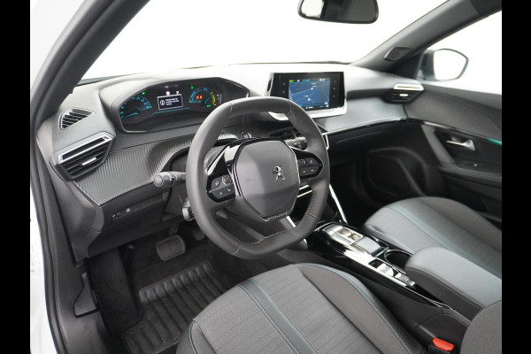Peugeot e-2008 EV Allure 50 kWh CAMERA | NAVI | RIJKLAAR INCL. 12 MND. BOVAGGARANTIE