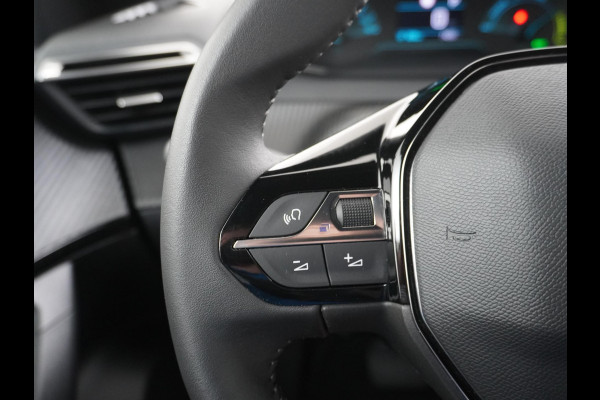 Peugeot e-2008 EV Allure 50 kWh CAMERA | NAVI | RIJKLAAR INCL. 12 MND. BOVAGGARANTIE