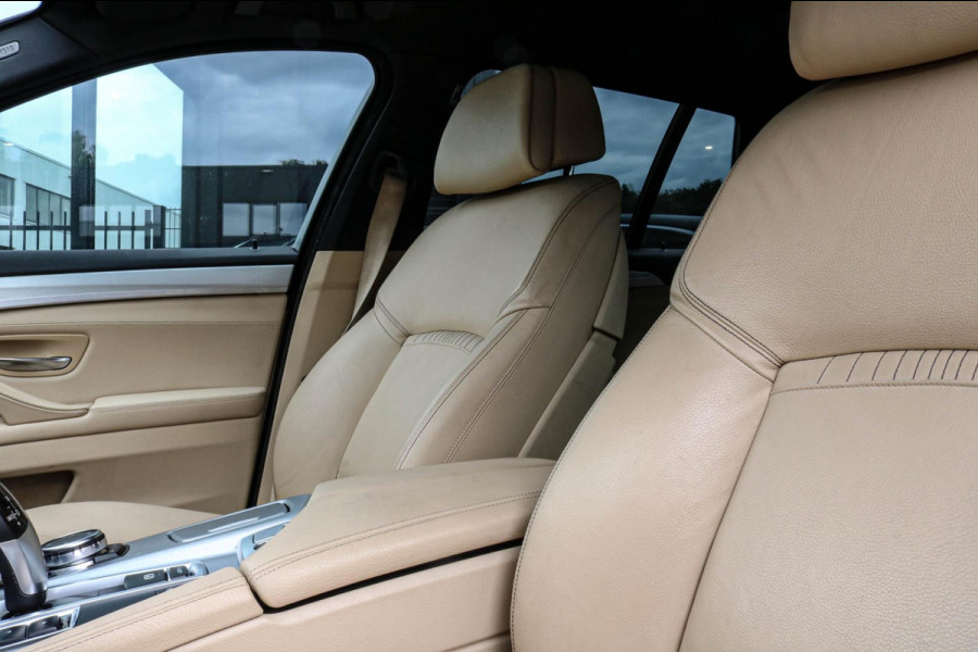 BMW 5 Serie Touring 520i M Sport - MEMORY - COMFORTSTOELEN - LED