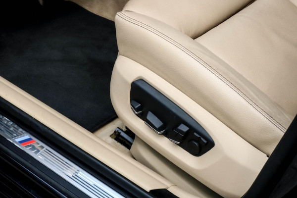 BMW 5 Serie Touring 520i M Sport - MEMORY - COMFORTSTOELEN - LED