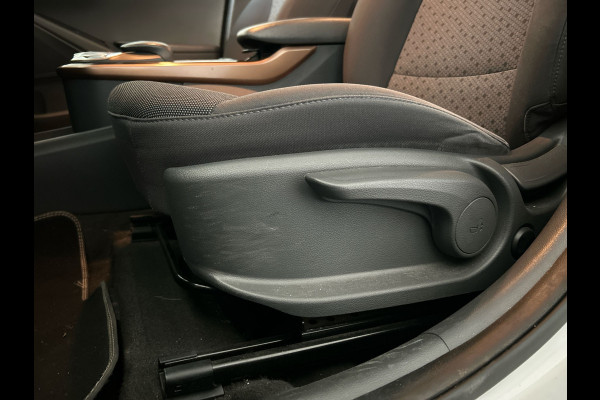 Hyundai IONIQ Comfort EV | Achteruitrijcamera | Cruise control | Rijstrooksensor | Soh (batterijcheck) 90,4 %
