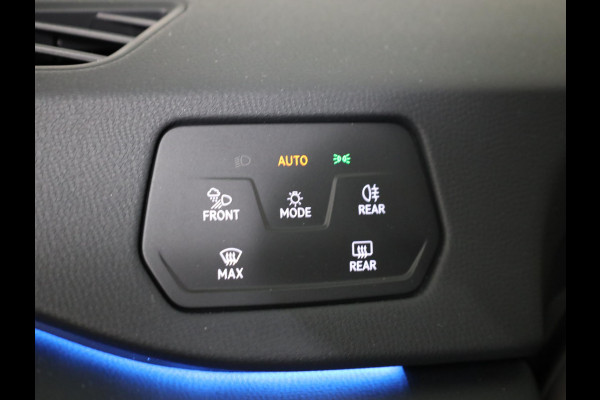 Volkswagen ID.3 Pro Business 59 kWh 204pk Pano-dak| Navi| 19'LM-velgen| verwarmd stuur en-voorstoelen