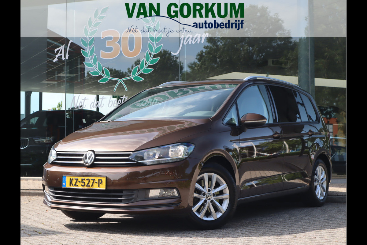 Volkswagen Touran 1.2 TSI Connected Series 7 Persoons Volkswagen Touran 1.2 TSI Connected Series 7 Persoons