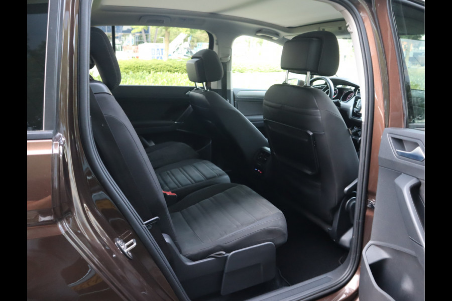 Volkswagen Touran 1.2 TSI Connected Series 7 Persoons