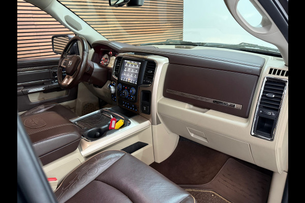 Dodge Ram 1500 5.7 V8 4x4 Crew Cab Longhorn | Full option | Luchtvering | Camera | Closed Cab | Top staat! |