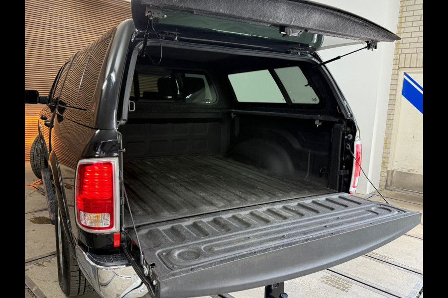 Dodge Ram 1500 5.7 V8 4x4 Crew Cab Longhorn | Full option | Luchtvering | Camera | Closed Cab | Top staat! |