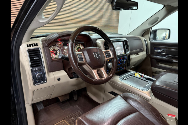 Dodge Ram 1500 5.7 V8 4x4 Crew Cab Longhorn | Full option | Luchtvering | Camera | Closed Cab | Top staat! |
