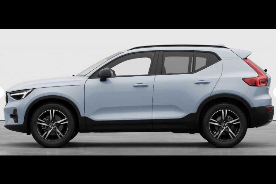 Volvo XC40 B4 211PK Automaat Plus Dark / Extra getint glas achter / Climate pack / Connect Nubuck bekleding
