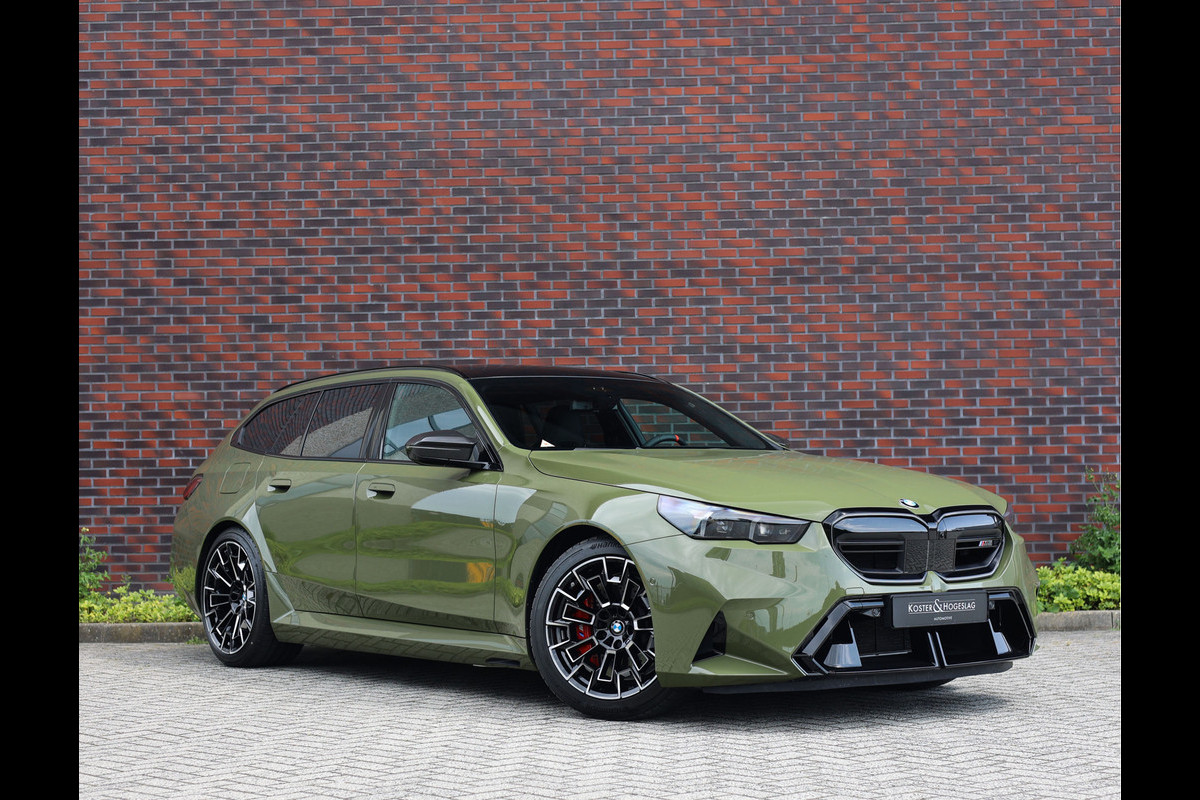 BMW 5 Serie Touring M5 | Direct leverbaar - Urban Green - Drivers Pack BMW 5 Serie Touring M5 | Direct leverbaar - Urban Green - Drivers Pack