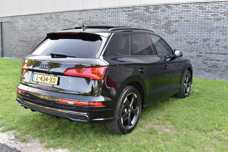 Audi Q5 3.0 TFSI SQ5 quattro Pro Line Plus Pano Leer Luchtvering Trekhaak Black edition