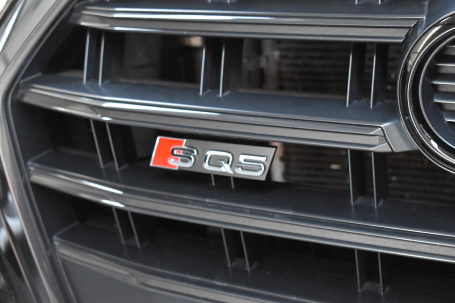 Audi Q5 3.0 TFSI SQ5 quattro Pro Line Plus Pano Leer Luchtvering Trekhaak Black edition