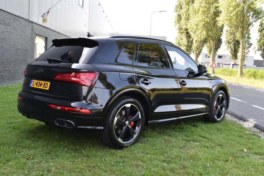 Audi Q5 3.0 TFSI SQ5 quattro Pro Line Plus Pano Leer Luchtvering Trekhaak Black edition