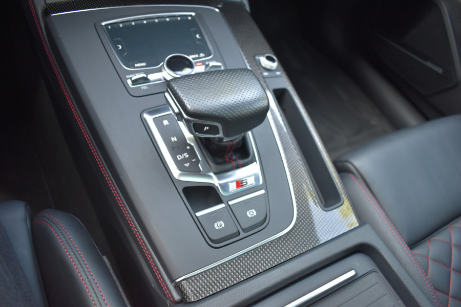 Audi Q5 3.0 TFSI SQ5 quattro Pro Line Plus Pano Leer Luchtvering Trekhaak Black edition
