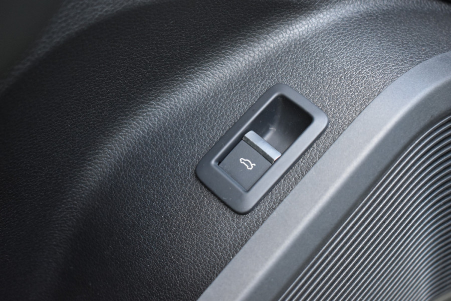 Audi Q5 3.0 TFSI SQ5 quattro Pro Line Plus Pano Leer Luchtvering Trekhaak Black edition