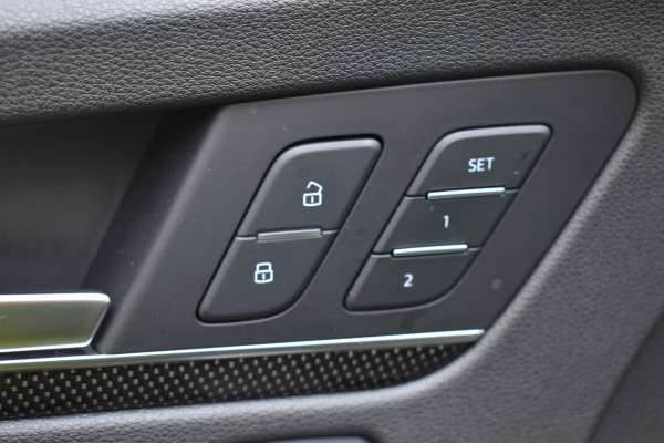 Audi Q5 3.0 TFSI SQ5 quattro Pro Line Plus Pano Leer Luchtvering Trekhaak Black edition