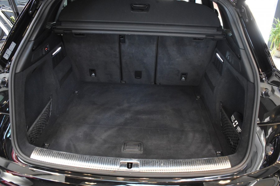 Audi Q5 3.0 TFSI SQ5 quattro Pro Line Plus Pano Leer Luchtvering Trekhaak Black edition